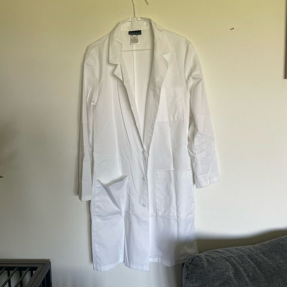 Cherokee White Lab Coat - Picture 1 of 2